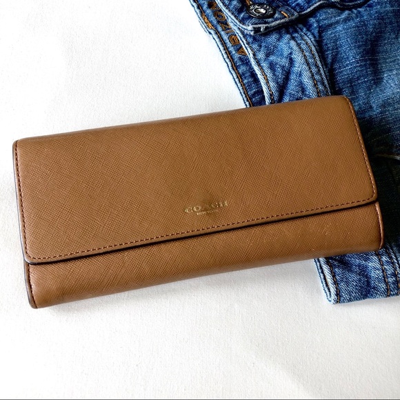 Coach Handbags - 👜Coach Slim Brown Leather Envelope Wallet👜